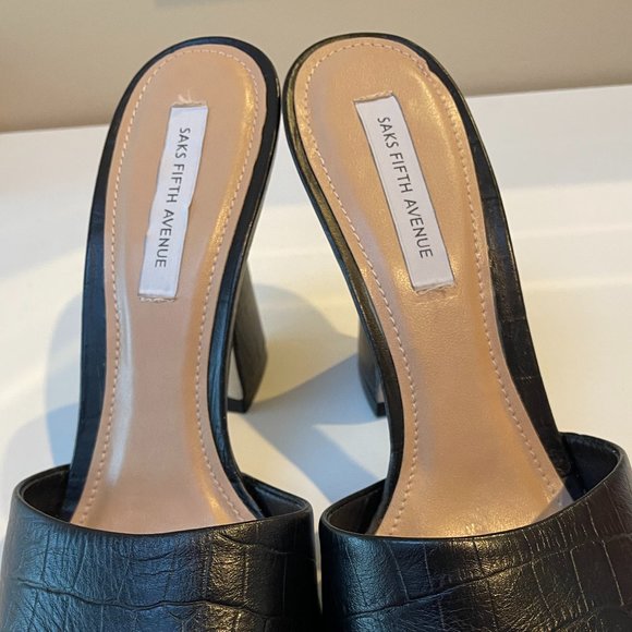 Saks Fifth Avenue Black Crocodile Texture Leather Heels Sandals Mules - Picture 4 of 4